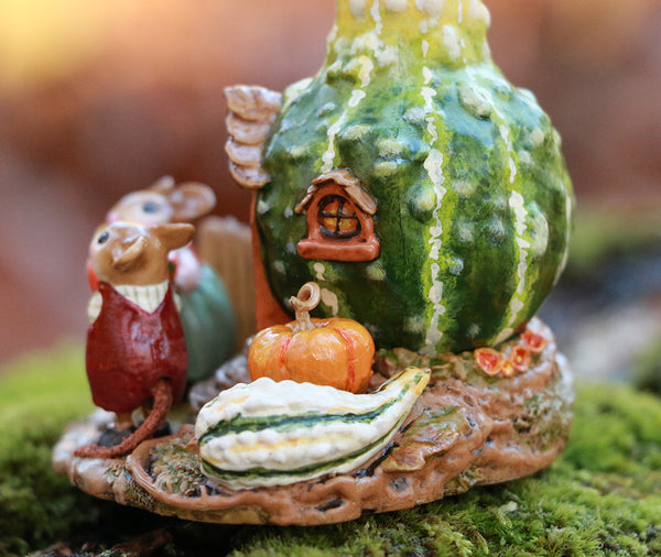 Wee Forest Folk 1992年製 ミニチュア果物屋置物 thankgiving-house-gourd-