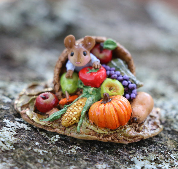 Horn of Plenty Mousey - Wee Forest Folk