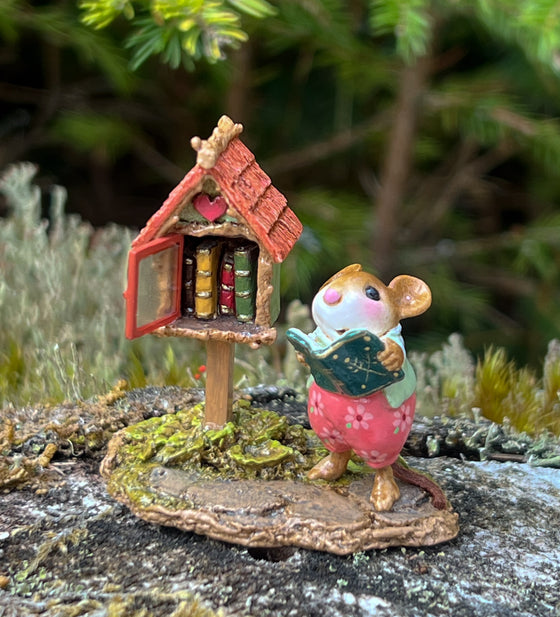 Little Library (pink)