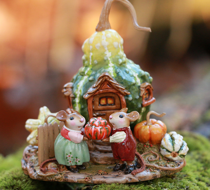 Hubrig Volkskunst Casa Forestale Invernale Illuminata Con Figure, Artigianato Originale Dai Monti Metalliferi, 15 Cm, Fatto A Mano In Germania