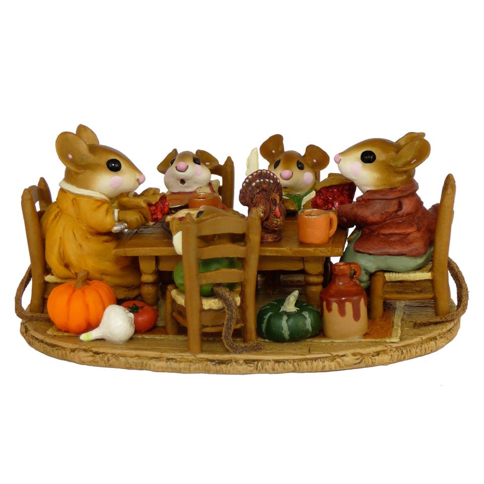 Mouse Family Thanksgiving