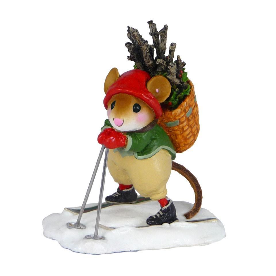 Skiing Elf Mouse