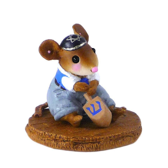 Mouse Spinnging a Dreidel 