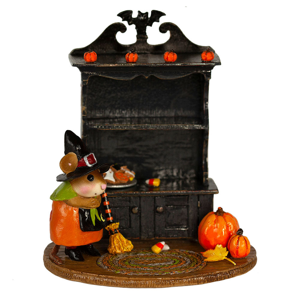 Collector's Halloween Curio (empty)