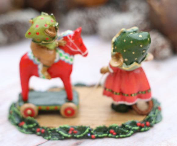 Dala Horse Elves