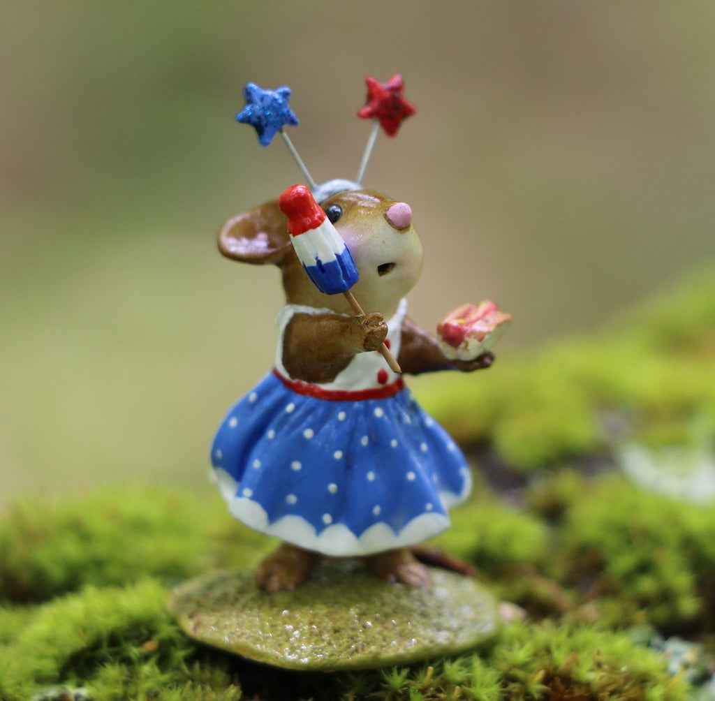 Rocket Pop Reveler